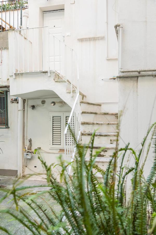 Appartement Eutuxia à Tarente Extérieur photo